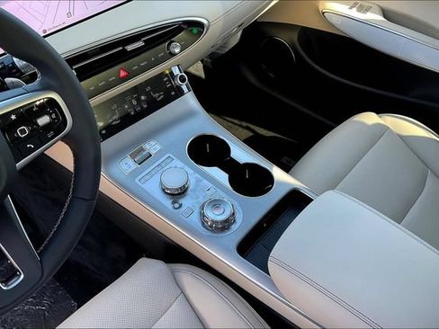 New 2026 Genesis GV70 2.5T Select AWD/4WD image 8