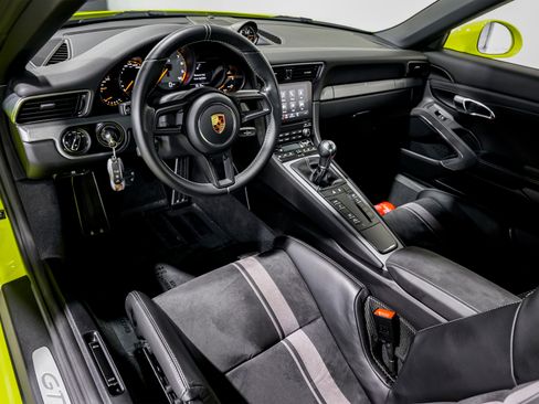 Used 2018 Porsche 911 GT3 image 9