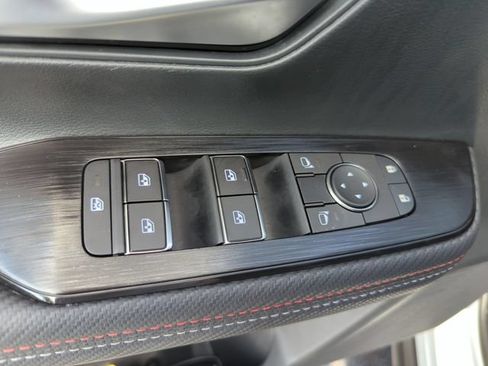 Certified 2025 Nissan Kicks SR FWD image 33