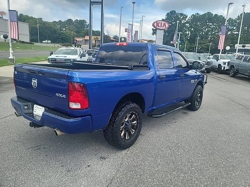Used 2017 RAM 1500 Express AWD/4WD image 7