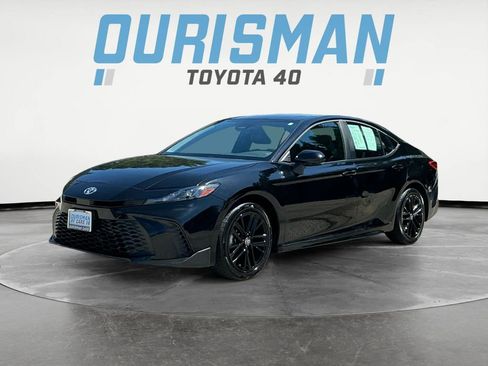 Used 2025 Toyota Camry SE w/ Convenience Package AWD/4WD image 3