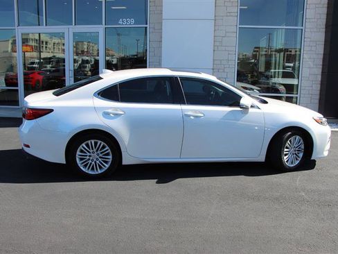 Used 2017 Lexus ES 350 w/ Premium Package FWD image 8