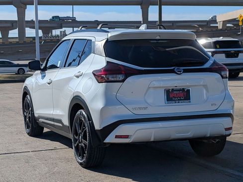 Used 2021 Nissan Kicks SR w/ Interior Electronics Package FWD image 4