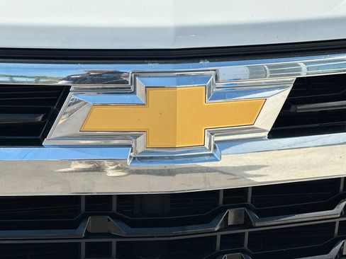 Used 2025 Chevrolet Silverado 1500 LT RWD image 38