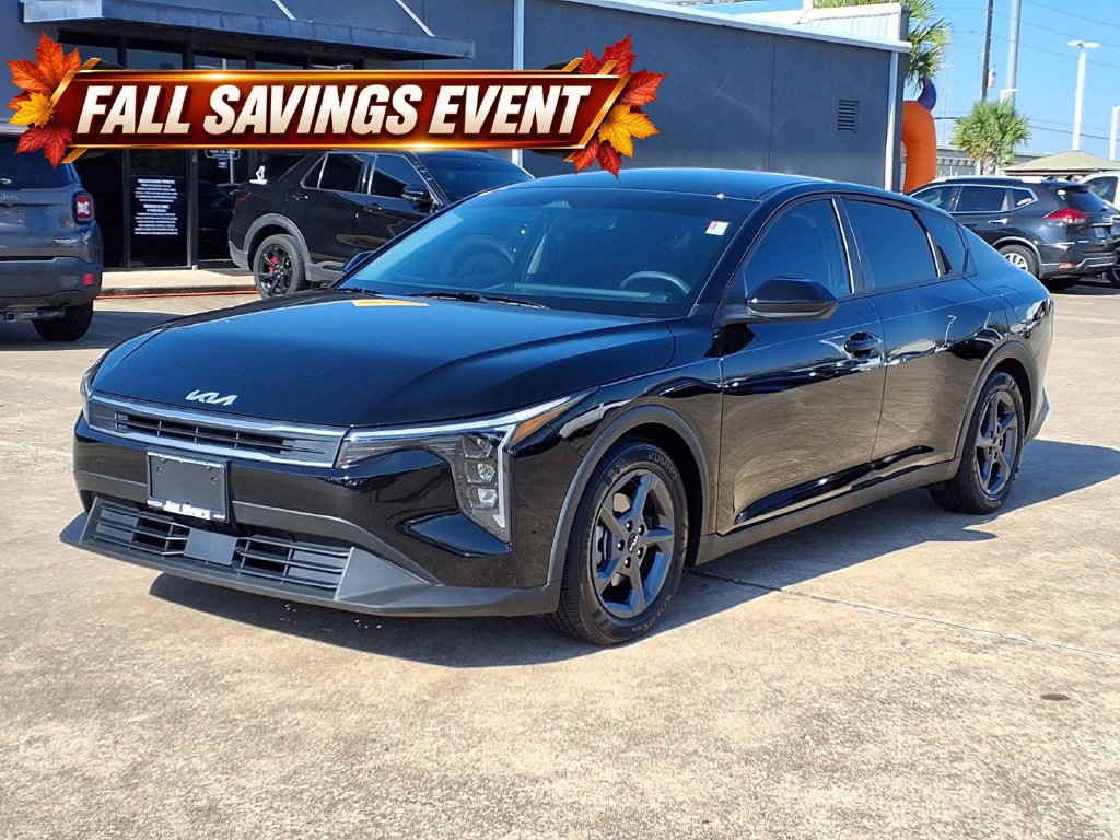 Certified 2025 Kia K4 FWD image 3