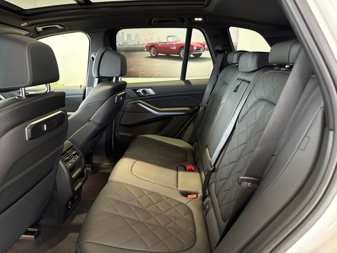 Certified 2024 BMW X5 xDrive50e w/ Premium Package AWD/4WD image 34