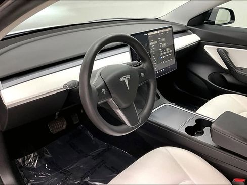 Used 2021 Tesla Model 3 Long Range image 17
