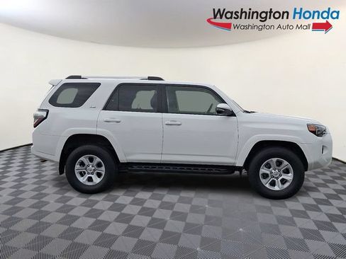 Used 2021 Toyota 4Runner SR5 Premium w/ Moonroof Package AWD/4WD image 7