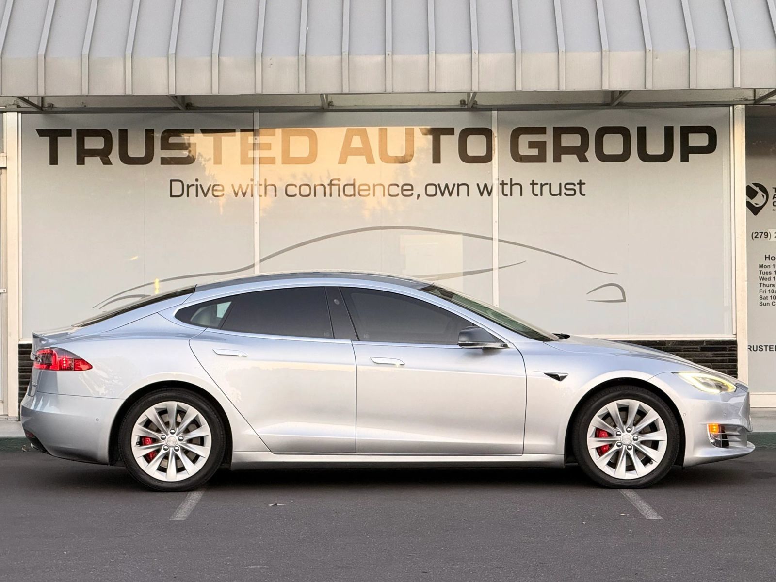 Used 2017 Tesla Model S P100D AWD/4WD image 5