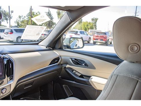 Used 2022 Chevrolet Traverse LT AWD/4WD image 20