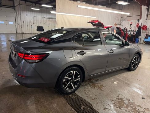 Used 2024 Nissan Sentra SV image 5