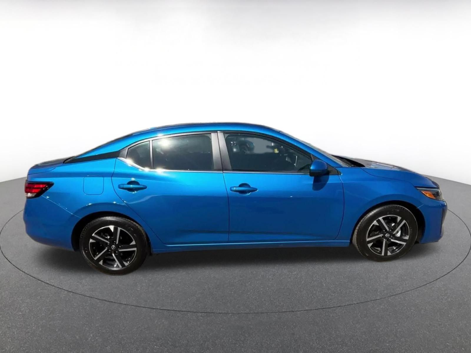 Used 2025 Nissan Sentra SV FWD image 15