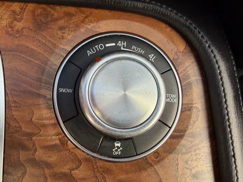 Used 2021 Nissan Armada SL w/ Captain's Chairs Package image 39