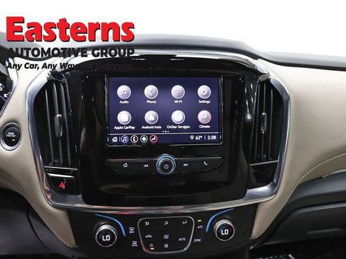 Used 2022 Chevrolet Traverse LS AWD/4WD image 11