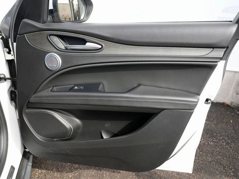 Used 2019 Alfa Romeo Stelvio Ti image 37