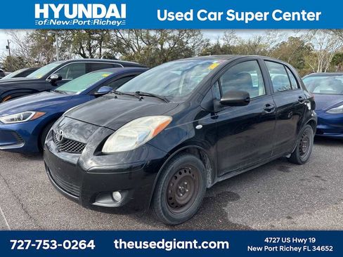 Used 2009 Toyota Yaris 4-Door Hatchback image 1