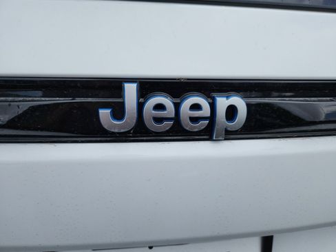 New 2025 Jeep Grand Cherokee Limited 4xe w/ Luxury Tech Group II image 23