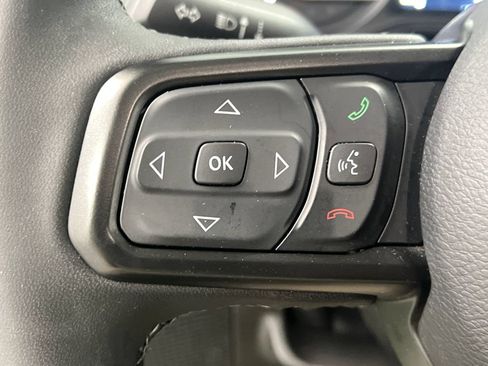 Used 2025 Jeep Gladiator Mojave w/ Convenience Group AWD/4WD image 40