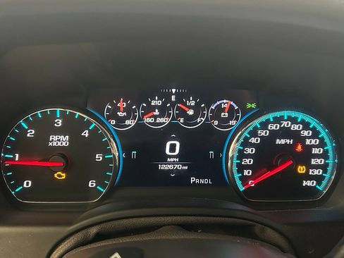 Used 2017 Chevrolet Suburban Premier AWD/4WD image 12