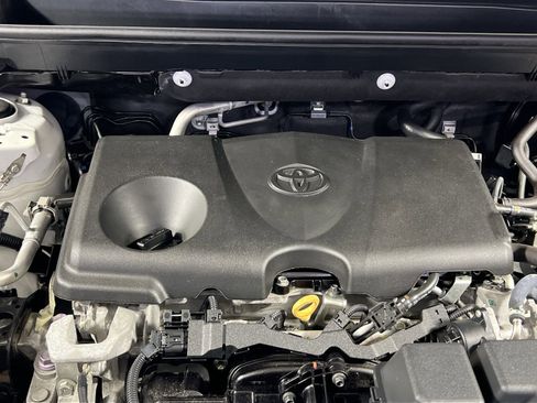 Used 2024 Toyota RAV4 XLE image 29