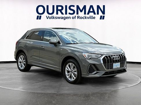 Used 2023 Audi Q3 2.0T Premium w/ Convenience Package AWD/4WD image 1