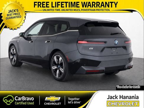Used 2023 BMW iX xDrive50 w/ Sport Package AWD/4WD image 6