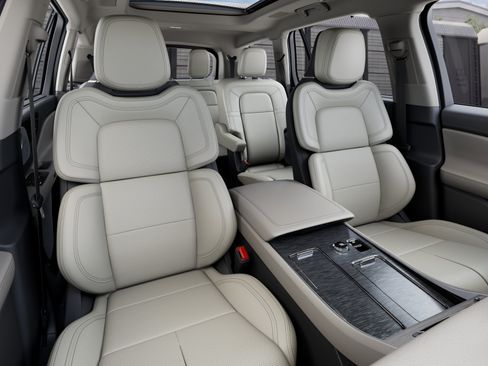 New 2027 Lincoln Aviator Reserve AWD/4WD image 10