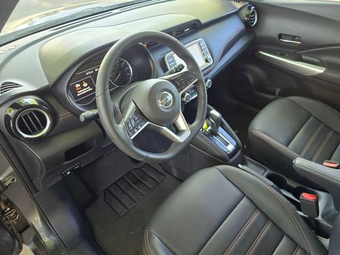 Used 2020 Nissan Kicks SR w/ SR Premium Package FWD image 13