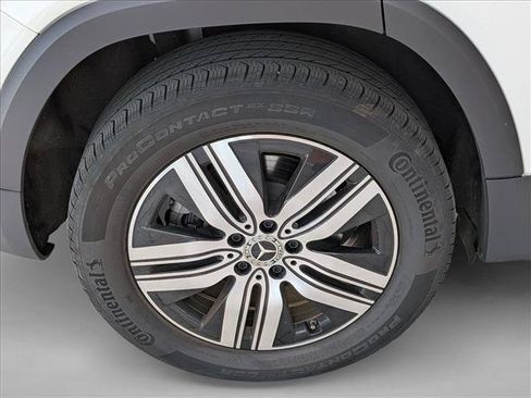 Used 2023 Mercedes-Benz EQB 300 4MATIC w/ Pinnacle Package image 22
