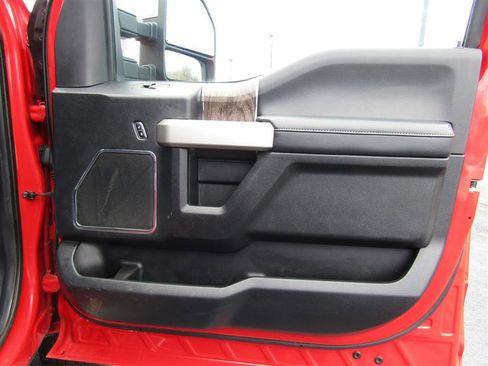 Used 2017 Ford F350 Lariat w/ Lariat Ultimate Package image 34