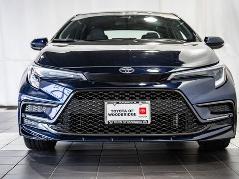 Used 2024 Toyota Corolla SE w/ SE Convenience Package image 2