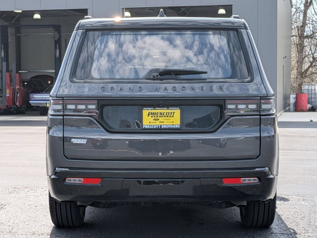 Used 2024 Jeep Grand Wagoneer Series III w/ Quick Order Packagew 28T AWD/4WD image 6