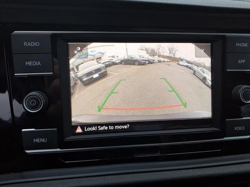 Used 2024 Volkswagen Jetta SE FWD image 19