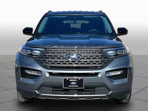 Used 2023 Ford Explorer XLT w/ Equipment Group 202A RWD image 6