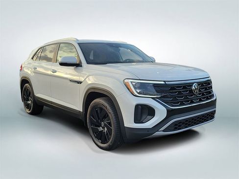 New 2026 Volkswagen Atlas Cross Sport SE FWD image 2