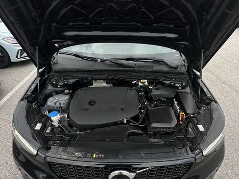 Used 2023 Volvo XC40 B5 Plus w/ Driver Assist Package AWD/4WD image 29