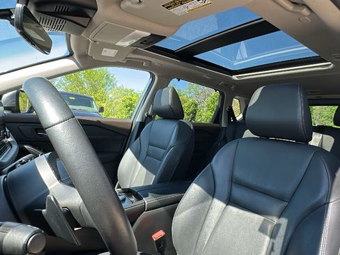Certified 2023 Nissan Rogue SL w/ SL Premium Package AWD/4WD image 12
