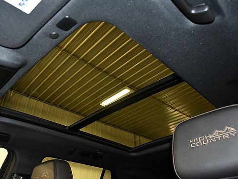 Used 2023 Chevrolet Tahoe High Country image 26