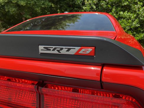 Used 2009 Dodge Challenger SRT8 w/ SRT Option Group II RWD image 40