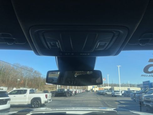 Used 2025 Chevrolet Silverado 2500 Custom w/ Custom Value Package image 25