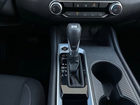 Used 2025 Nissan Altima 2.5 SV image 23