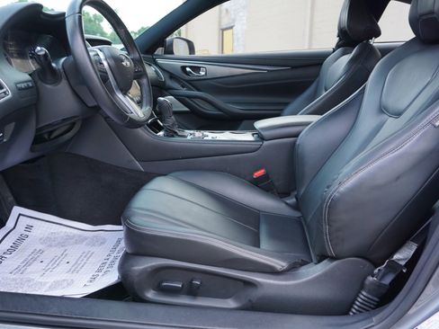 Used 2018 INFINITI Q60 3.0t Luxe RWD image 23