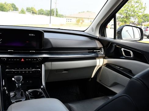 Used 2022 Kia Carnival SX Prestige FWD image 25