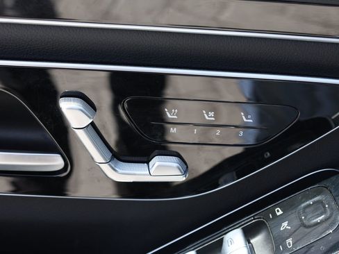 Used 2023 Mercedes-Benz S 500 4MATIC w/ AMG Line image 13