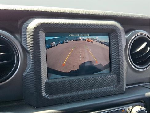 Used 2022 Jeep Wrangler Unlimited Sport AWD/4WD image 53