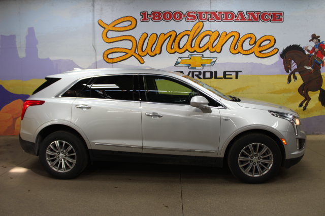 Used 2017 Cadillac XT5 Luxury w/ Driver Awareness Package AWD/4WD image 1