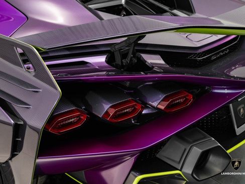 Used 2020 Lamborghini Sian Coupe image 26