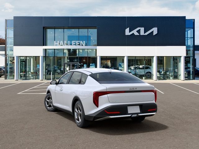 New 2026 Kia K4 FWD image 4
