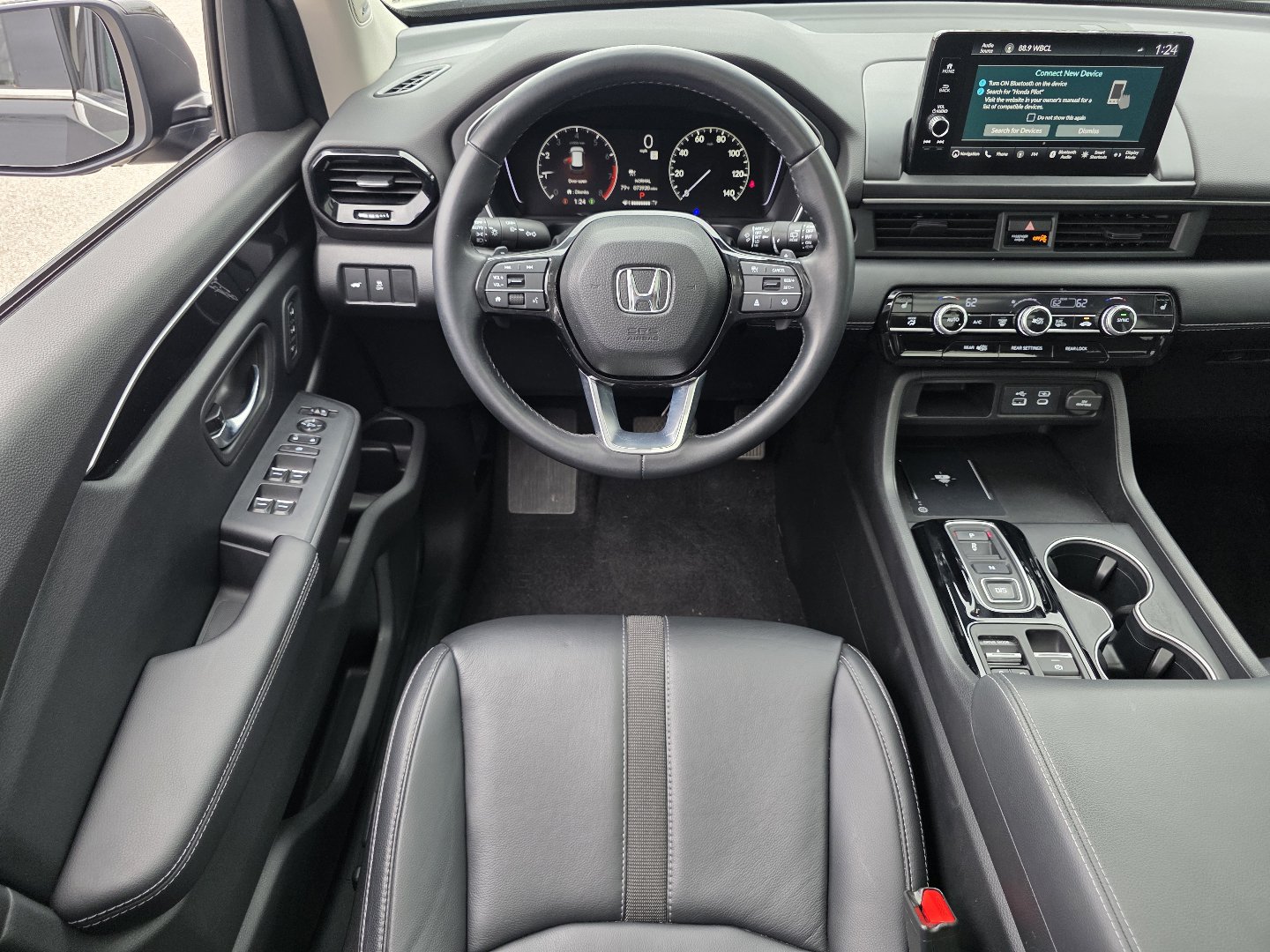 Certified 2023 Honda Pilot Touring image 27