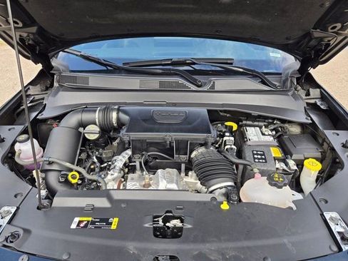 Used 2025 Jeep Compass Limited image 31